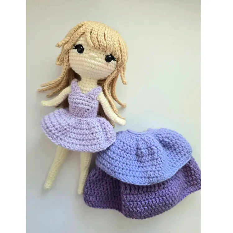 Taylor Swift Hand-crocheted Speak Now Doll