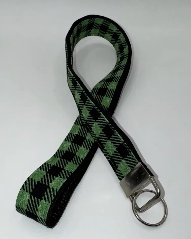 Lanyard Keychain Key Holder Wristlet Green Plaid Pattern NEW Handmade 20”