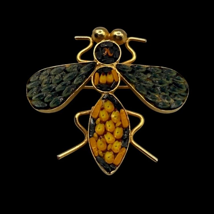 Bee Insect Micro Mosaic Gold Tone Brooch Italy 1 1/2"