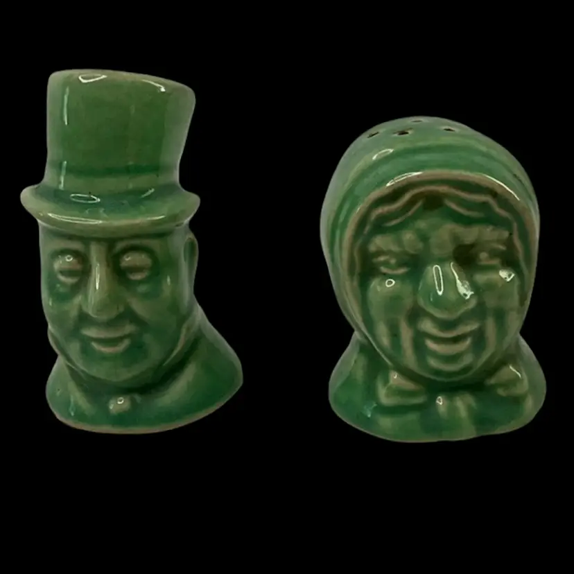 USA 1940s Green Victorian Man / Woman Bust Salt Pepper Shakers