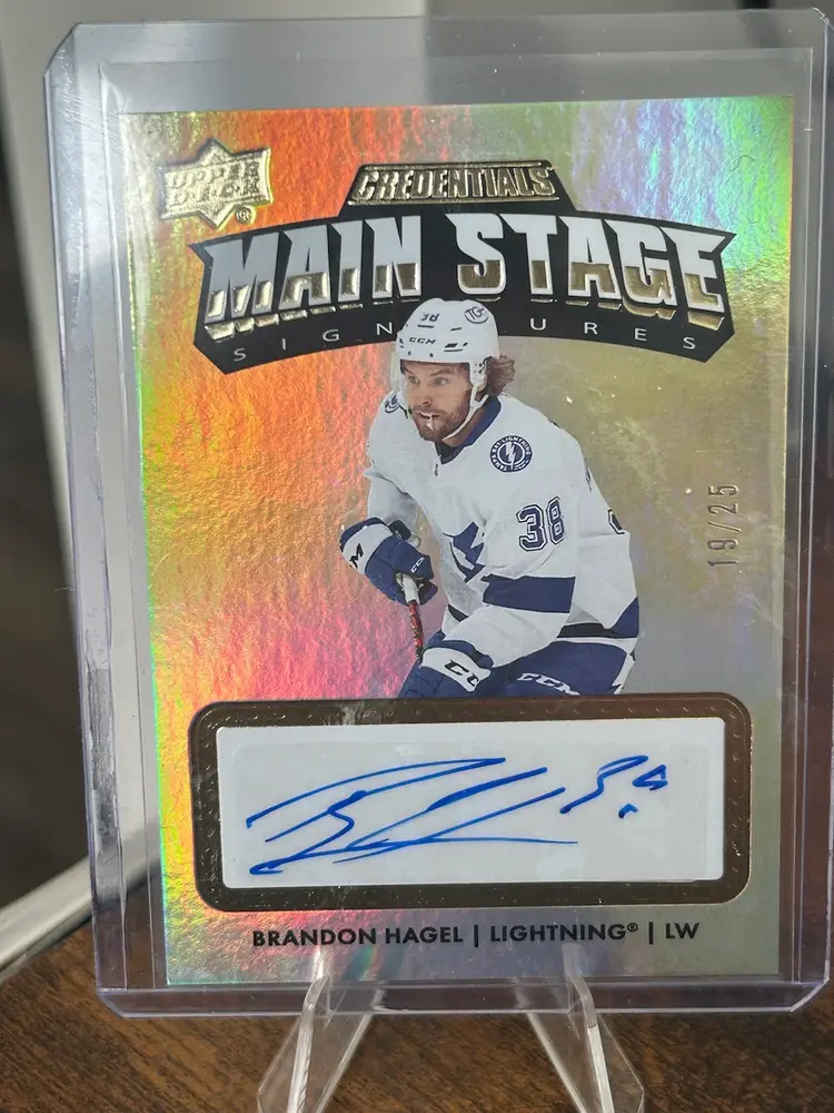 2022-23 Credentials Main Stage Signature /25 Brandon Hagel