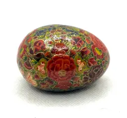 Vintage hand painted Kashmiri papier mâché egg figurine