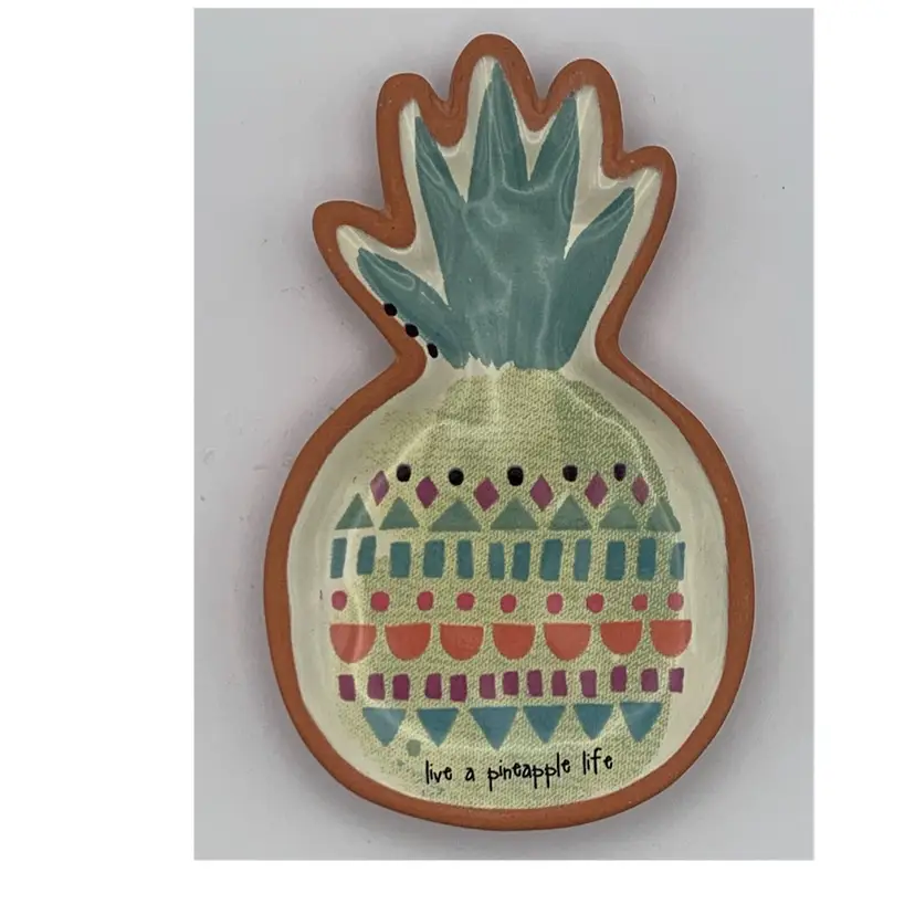 “live a pineapple life” cute terra-cotta trinket/ring dish 3x5”. Great Gift