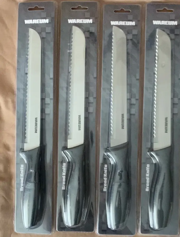 Wareum 8” Serrated Bread Knife. Lot Of 5