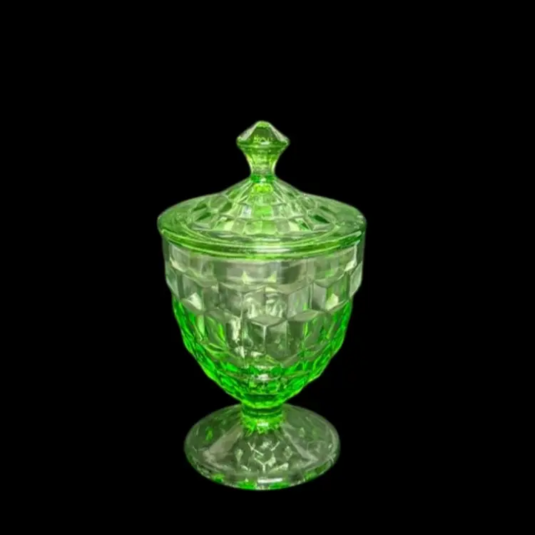 Jeannette Footed Green Uranium Glass Cubist Candy Dish W/ Lid Depression Glass Glows 
6-1/2” x 3-1/2”