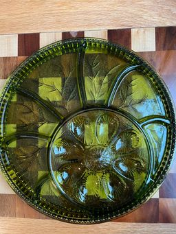 Vintage Indiana Glass avocado green serving plate.