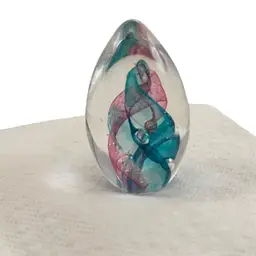 Black Sheep Glass BSG 1996 Signed Dichroic Shimmer Aqua & Pink Helix Swirl Egg Paperweight - 2.5”