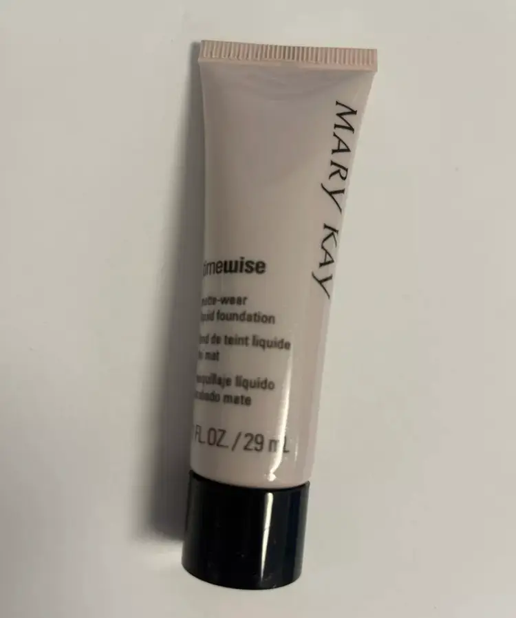 Mary Kay Timewise Matte Wear Liquid Foundation Beige 8 No Box
