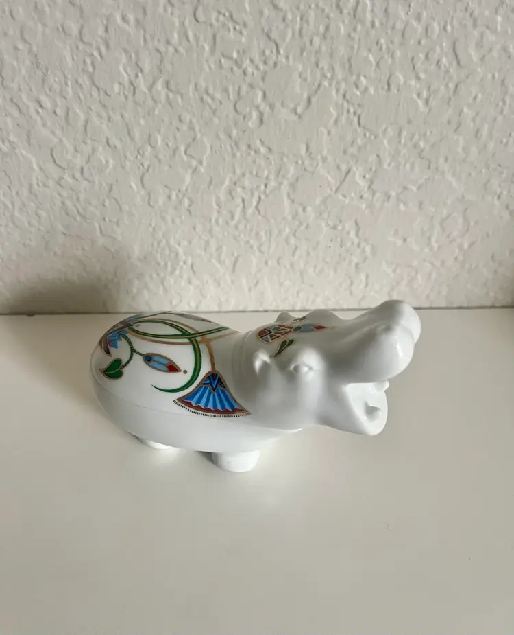 Elizabeth Arden 1982 Egyptian Treasures of the Pharaohs Hippo Trinket Box Candle