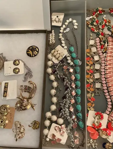 2 Jewelry Jars!  Pop up!