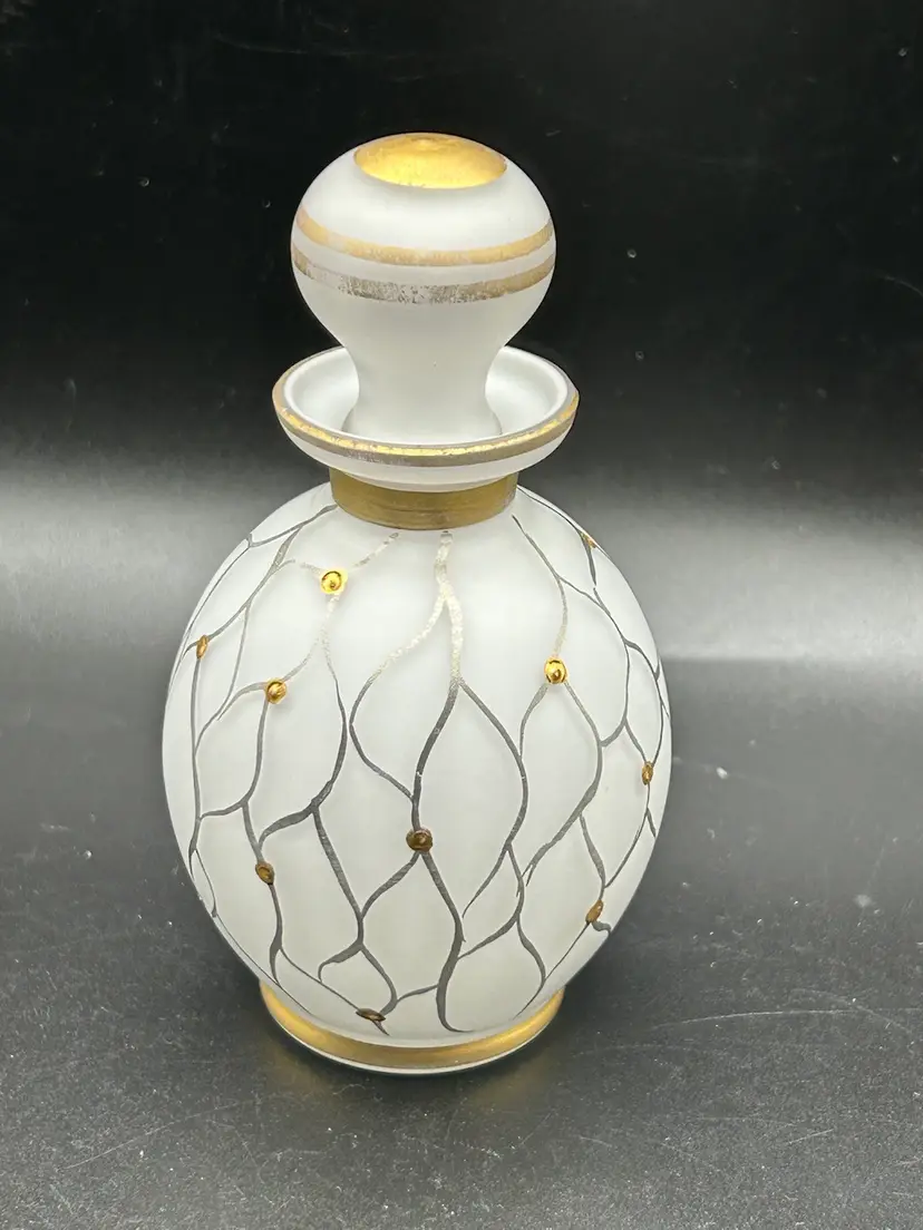 White Satin Hand-painted Glass Perfume Bottle