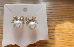 PEARL AND GOLD BOW EARRINGS