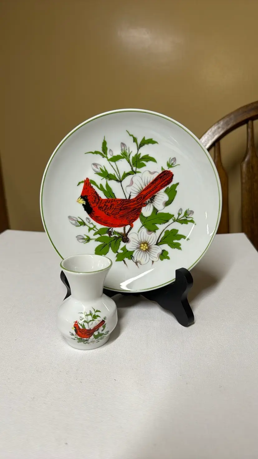 Leart Cardinal Mini Vase and Plate Made in Brazil