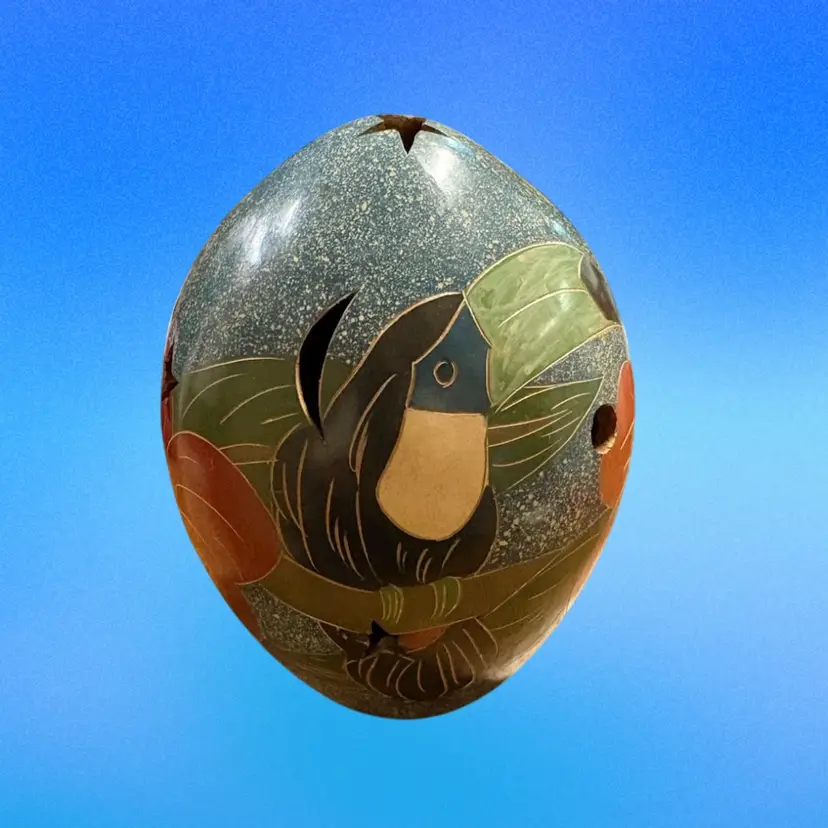 Nicaraguan pottery luminary