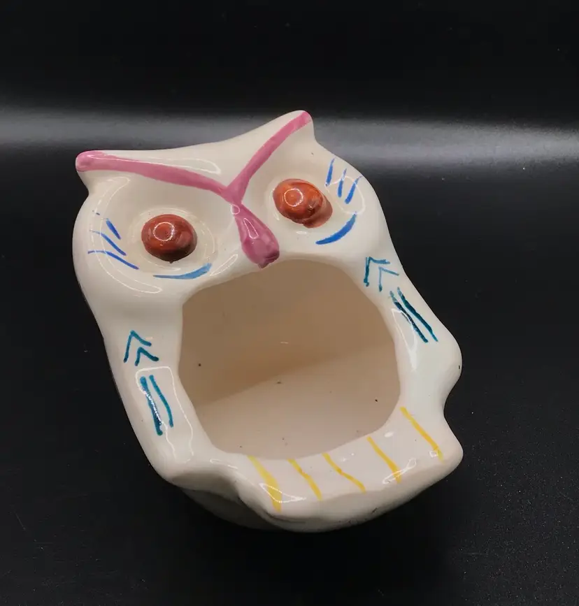 Vintage owl ashtray colorful paint brushes sponge holder