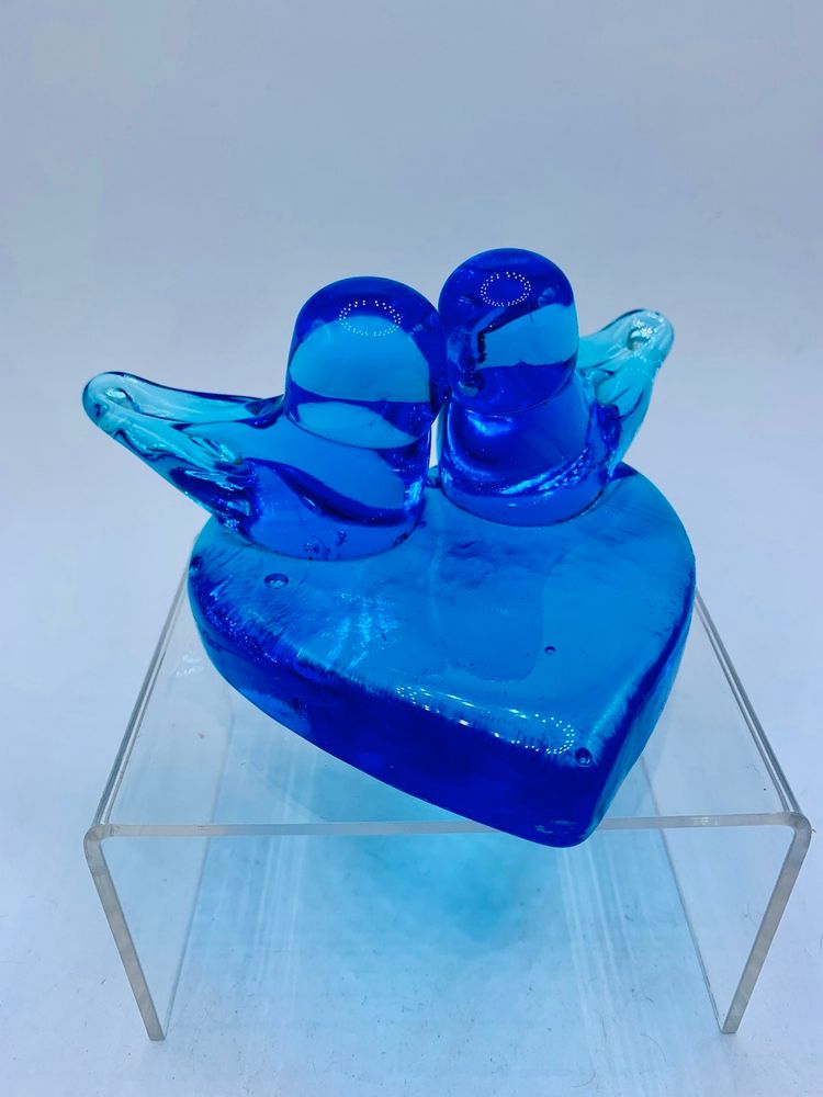 Vtg Ron Ray 1996 Glass Bluebirds of Happiness On Heart Paperweight Signed
