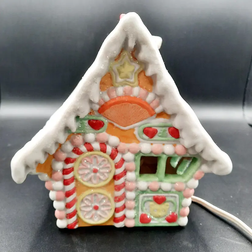 Vintage Christmas Department 56 Gingerbread House 1986 Lights Up