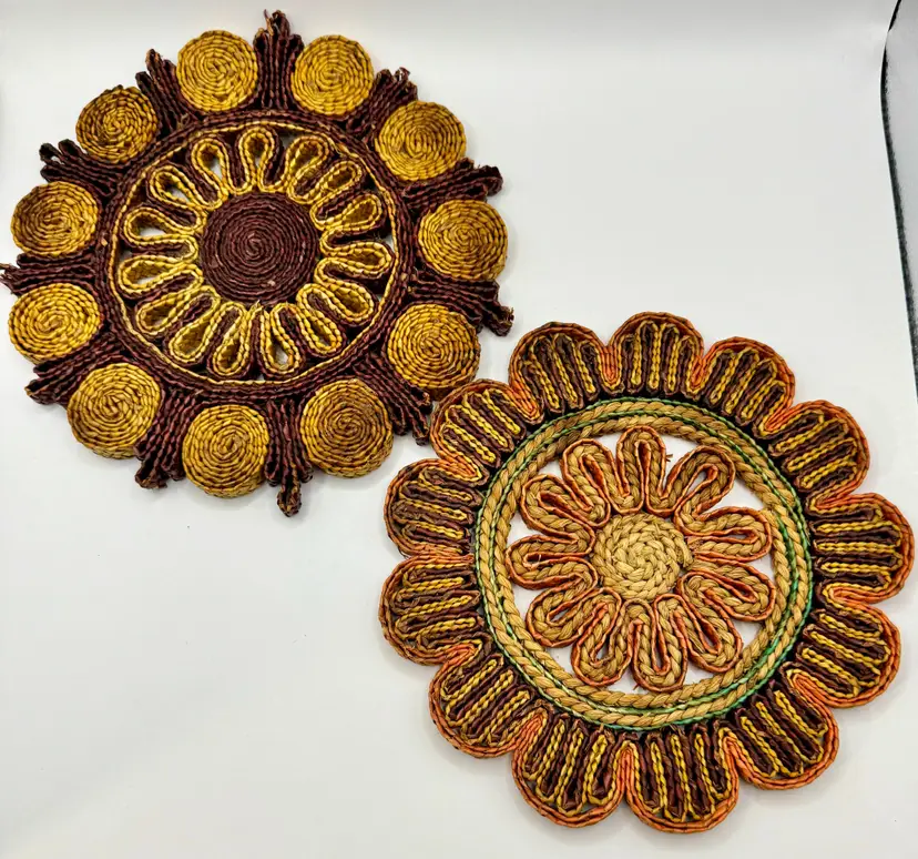 Vintage Woven Raffia Trivets Set, Boho Chic Spiral Design, Handmade Table Accents, Set of 2, Unbranded