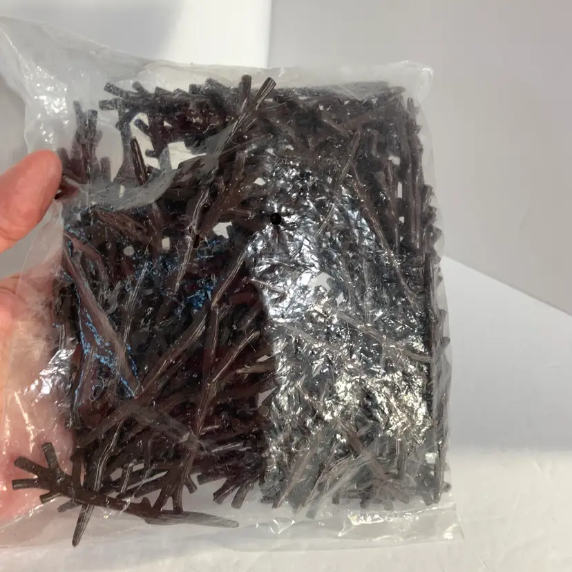 120-Plastic Faux Wood Sticks