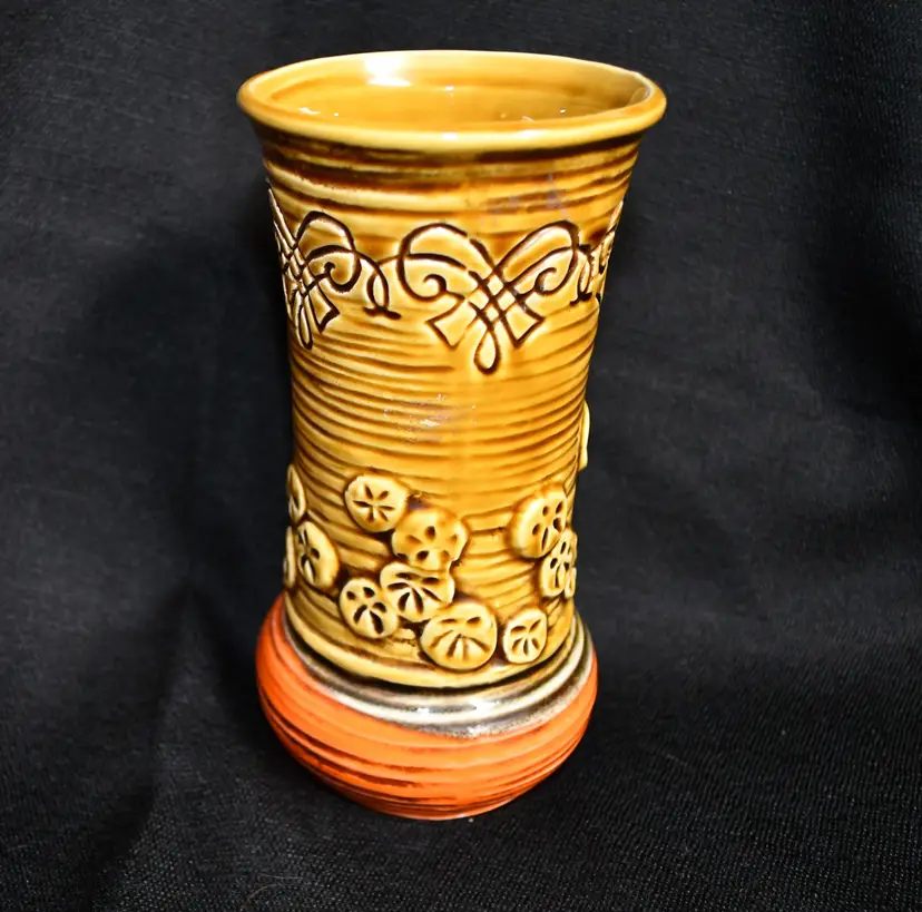 Vintage Inarco Japan Ceramic Pottery Art Vase / Embossed And Engraved - Paper Label On Bottom - 7.5" Tall