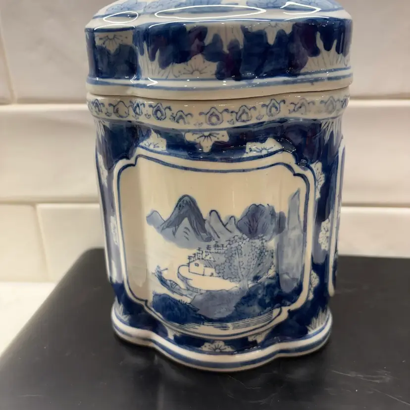 Vintage Chinese Blue & White Porcelain Quatrefoil Tea Caddy Ginger Jar Lid