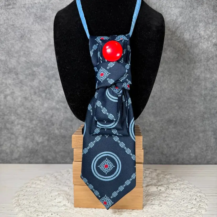 Made By Me: Upcycled Vintage Tie Necklace – One-of-a-Kind Statement Piece