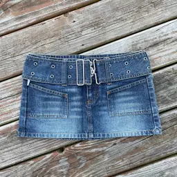 Vintage Y2K 2000’s RARE Hollister Micro Mini Denim Skirt with Large Belt, Size 3