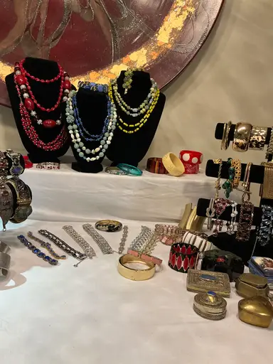 Pop Up Vintage Jewelry And Trinket Boxes