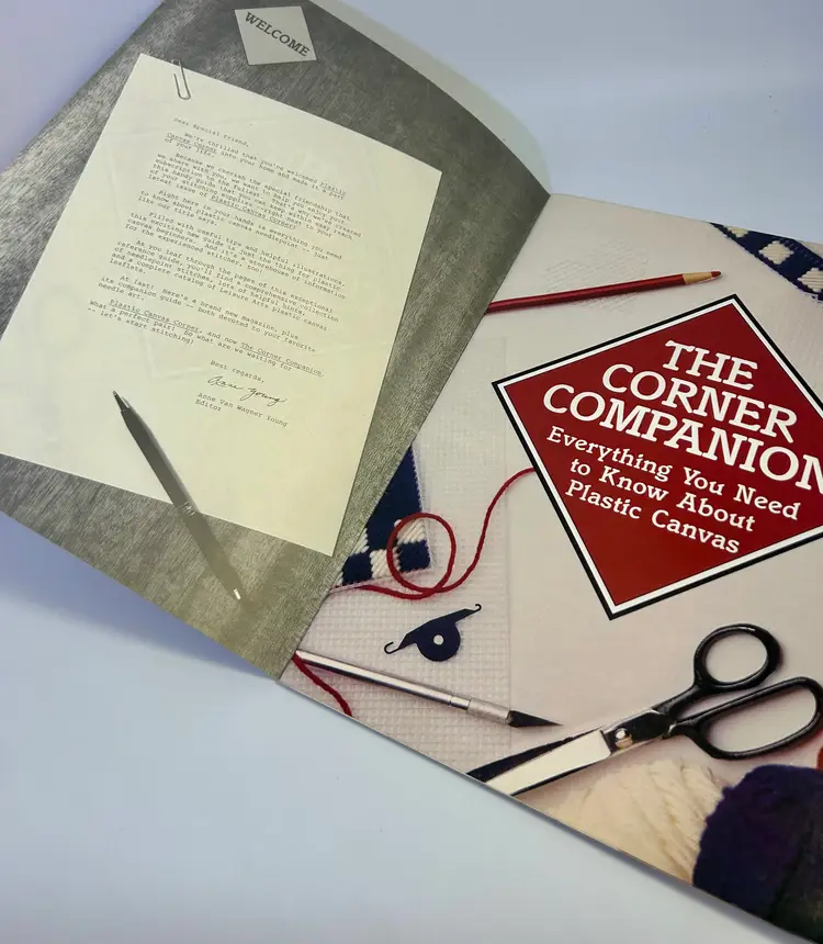 Vintage Plastic Canvas Instruction Booklet: Leisure Arts, 1989