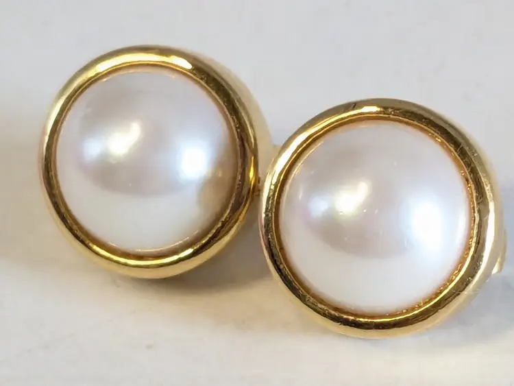 Gold Tone Faux Pearl Round Stud Clip On Earrings