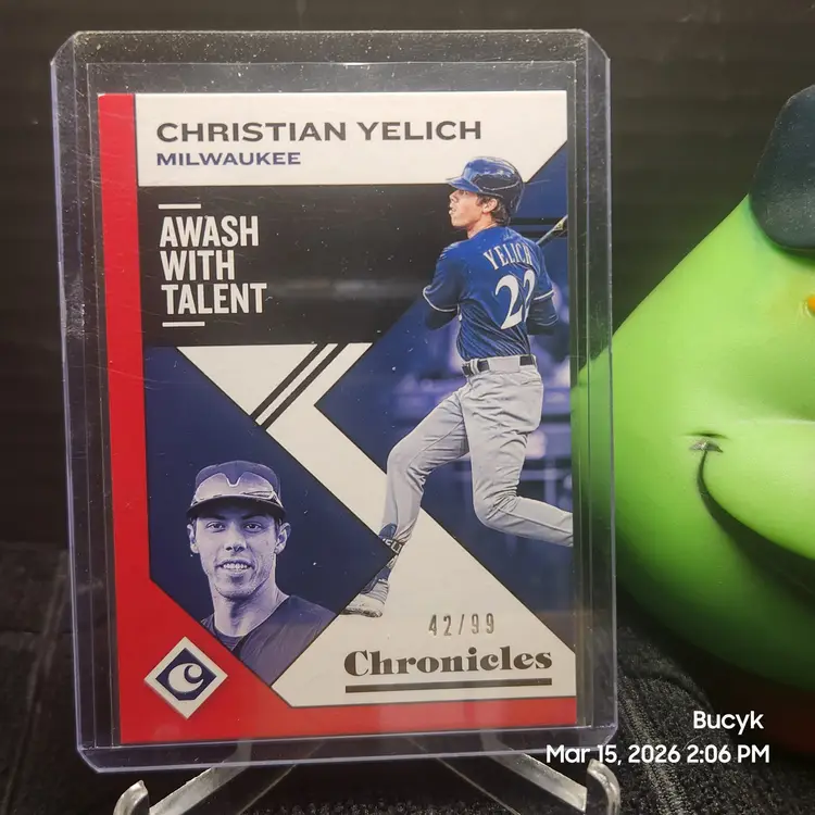 2019 Panini Chronicles - Christian Yelich Milwaukee Brewers 42/99