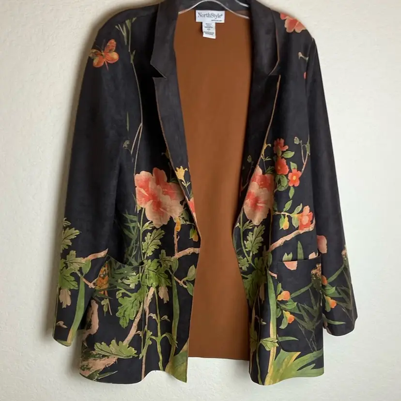 Large North style Polyester Floral Jacket