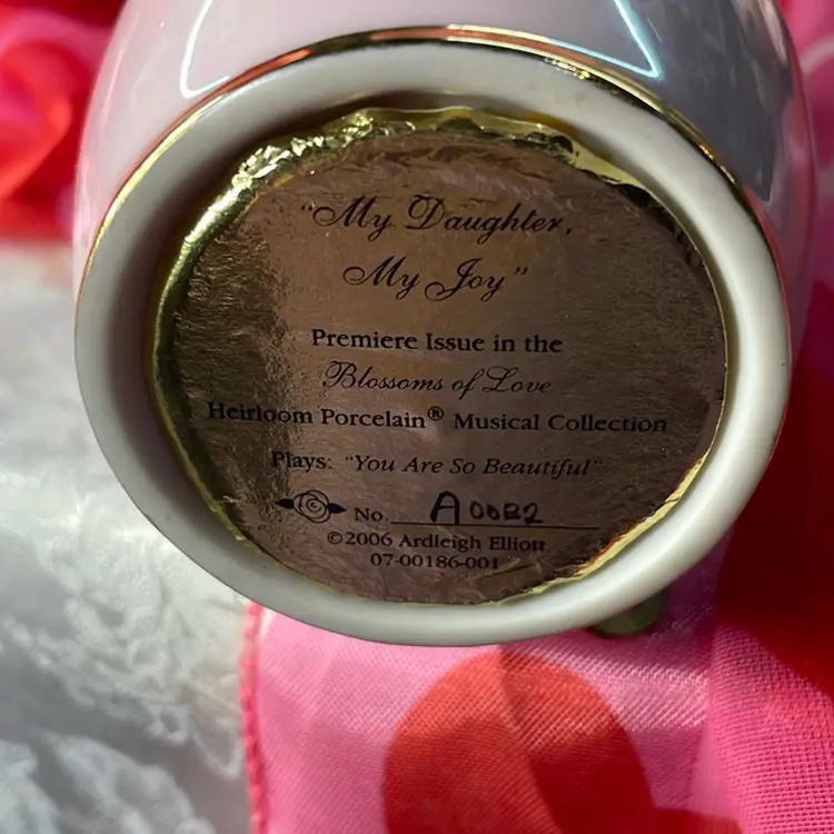 Musical Daughter Vase