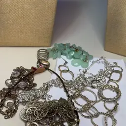 #367 Antique Mall Jewelry Jars (12/06) Craft Bag