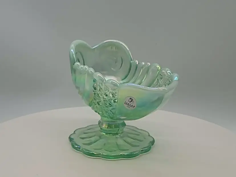 FENTON SEA MIST GREEN OPAL IRIDISED NAUTILUS VASE