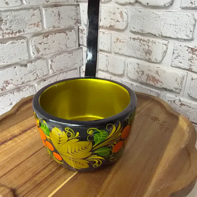 Vintage Khokhloma Swan Or Bird  Wooden Lacquer Bowl With Fruit On It.