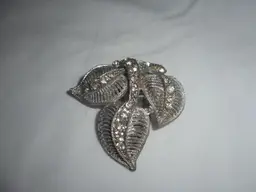 Vintage Estate Rhinestone Leaves Scarf Buckle Scarf Clip ornate