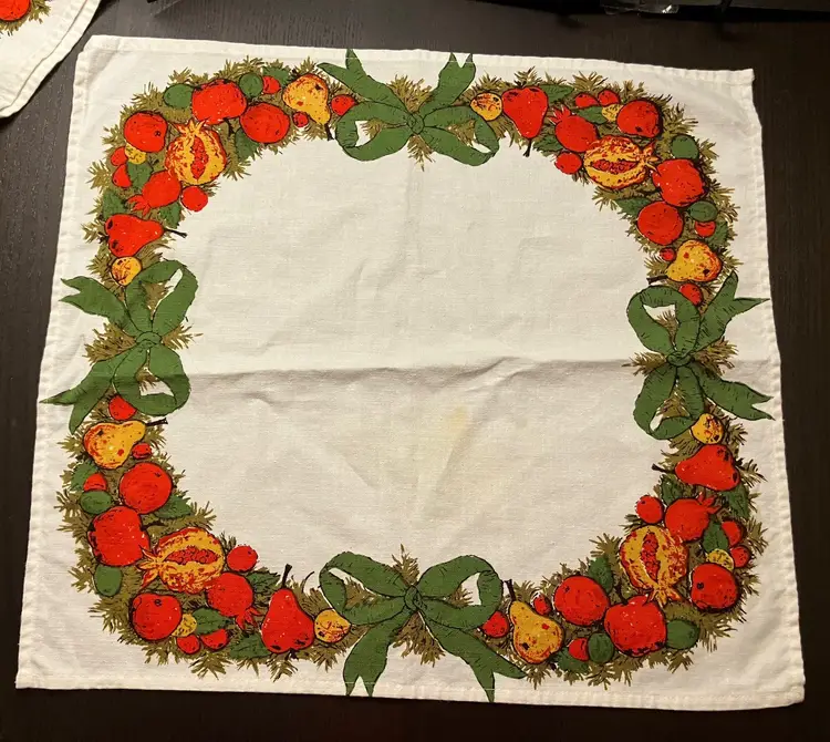 2 VTG Fallani & Cohn Christmas Cloth Napkins with a fruit wreath and ribbon pattern