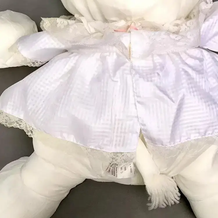 VTG Fisher Price 1986 PUFFALUMP 8001 WHITE COW Stuffed Animal Plush Hearts 
Please Read details (Box A6)