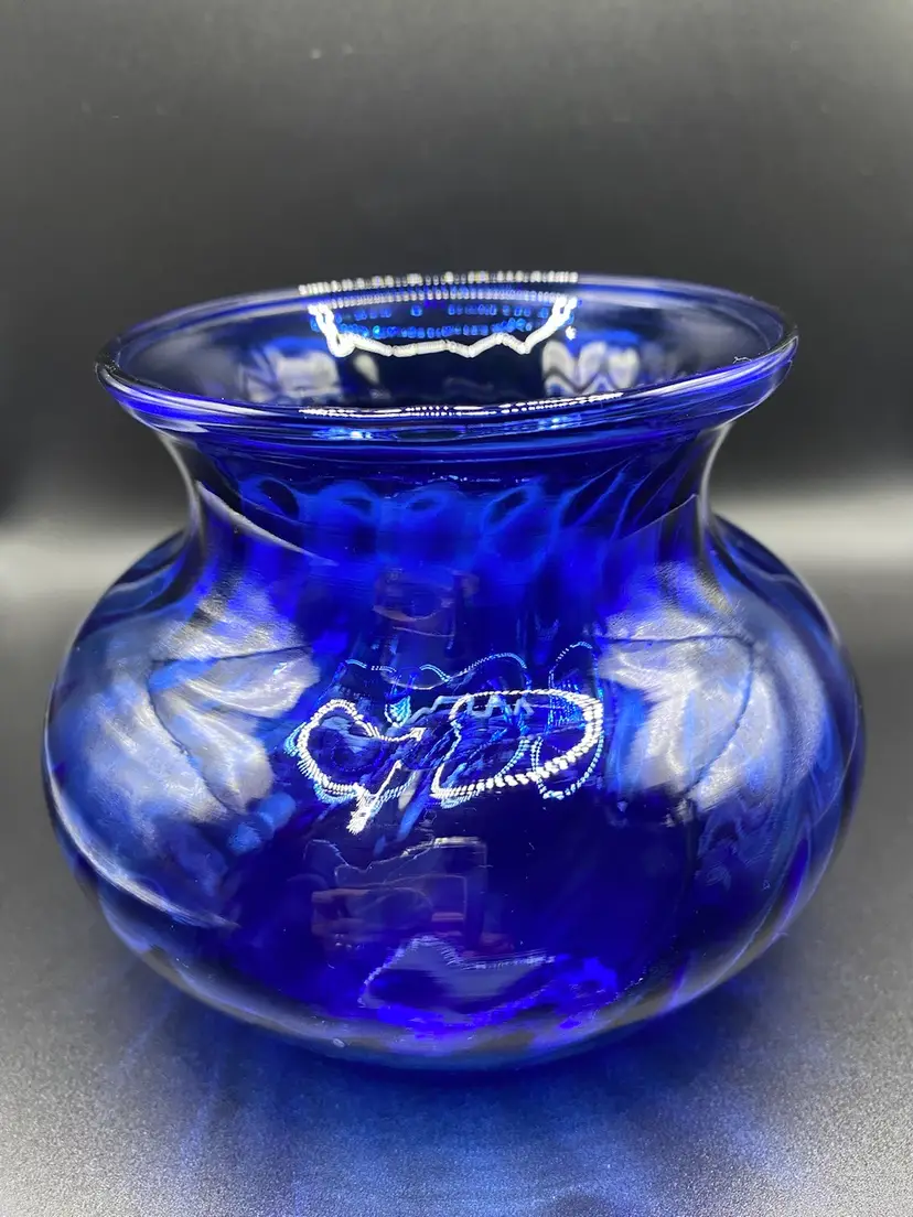 Vintage Indiana Glass Cobalt Blue Illusions Swirl Vase