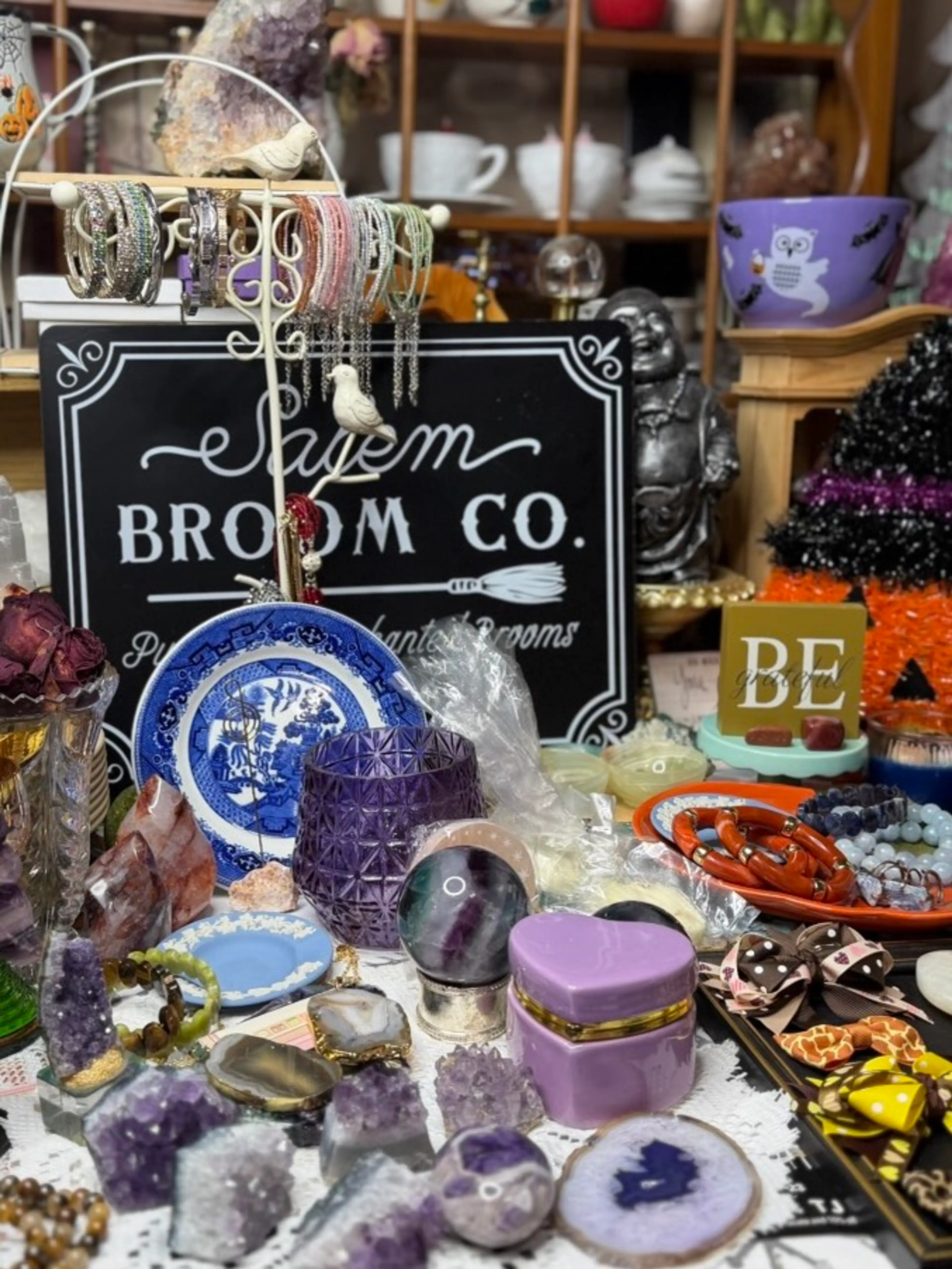 NEW ITEMS!!! Halloween Live Day 2 👻Vintage!!! And Crystals!