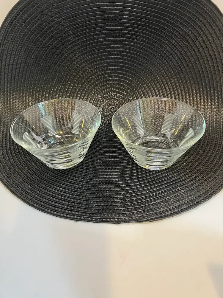 Set Of 2 Glasses Etched Design 