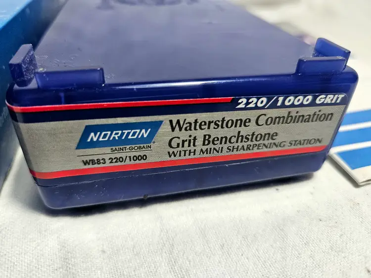 Norton 220/1000 combination water stone