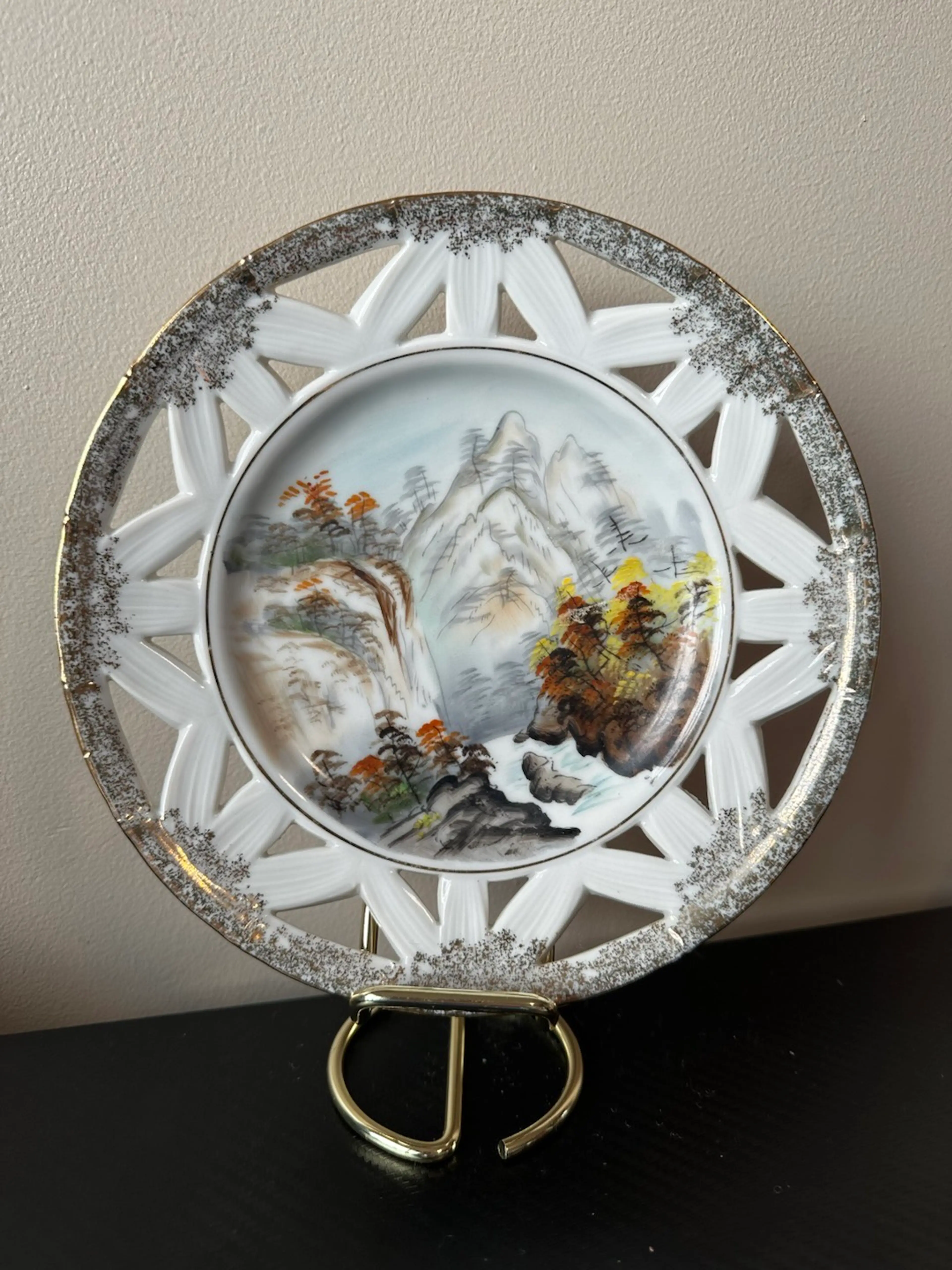 Image 1 of 2