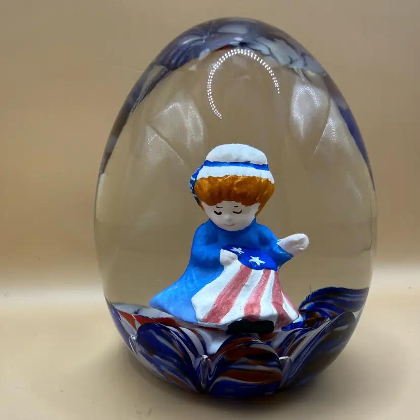 Maude & Bob St. Clair 1976 1776 Bicentennial Betsy Ross US Flag Sulphide Art Glass Paperweight 3.25β