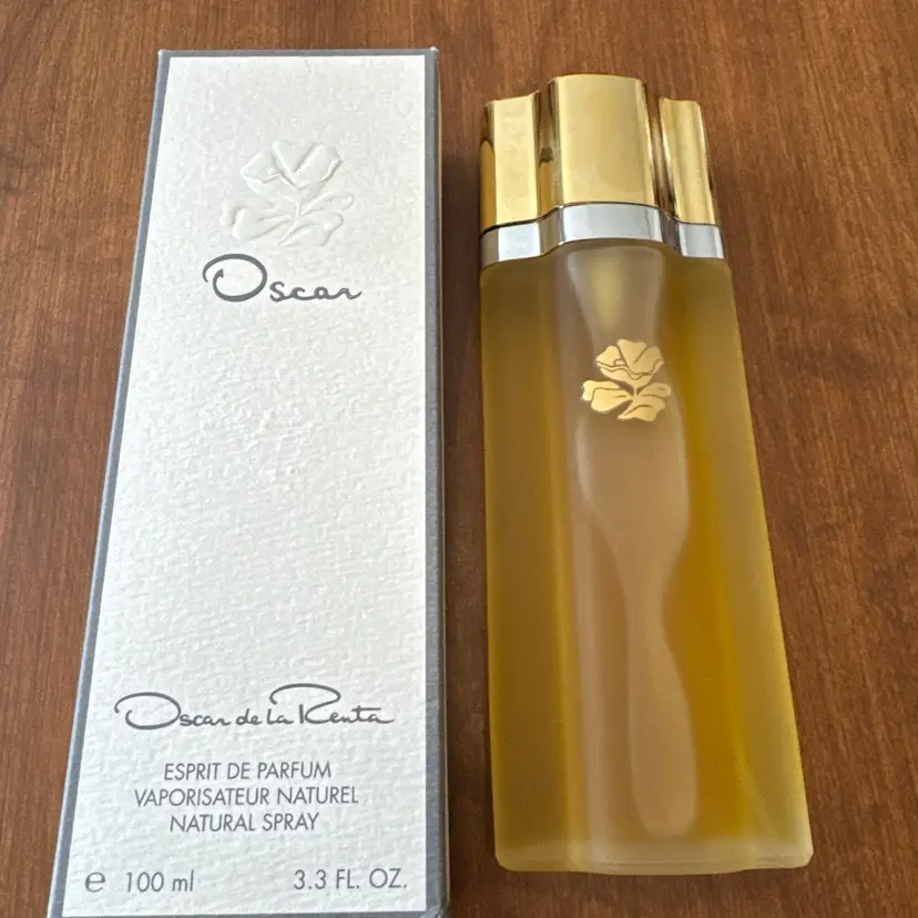 Vintage Oscar de la Renta Perfume  Eau de Toilette Spray 3.3 Fl Oz / 100 ml