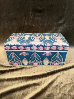 Vintage Chinese Dresser Ceramic Box Handpainted, Chinoiserie Style 8x4x4