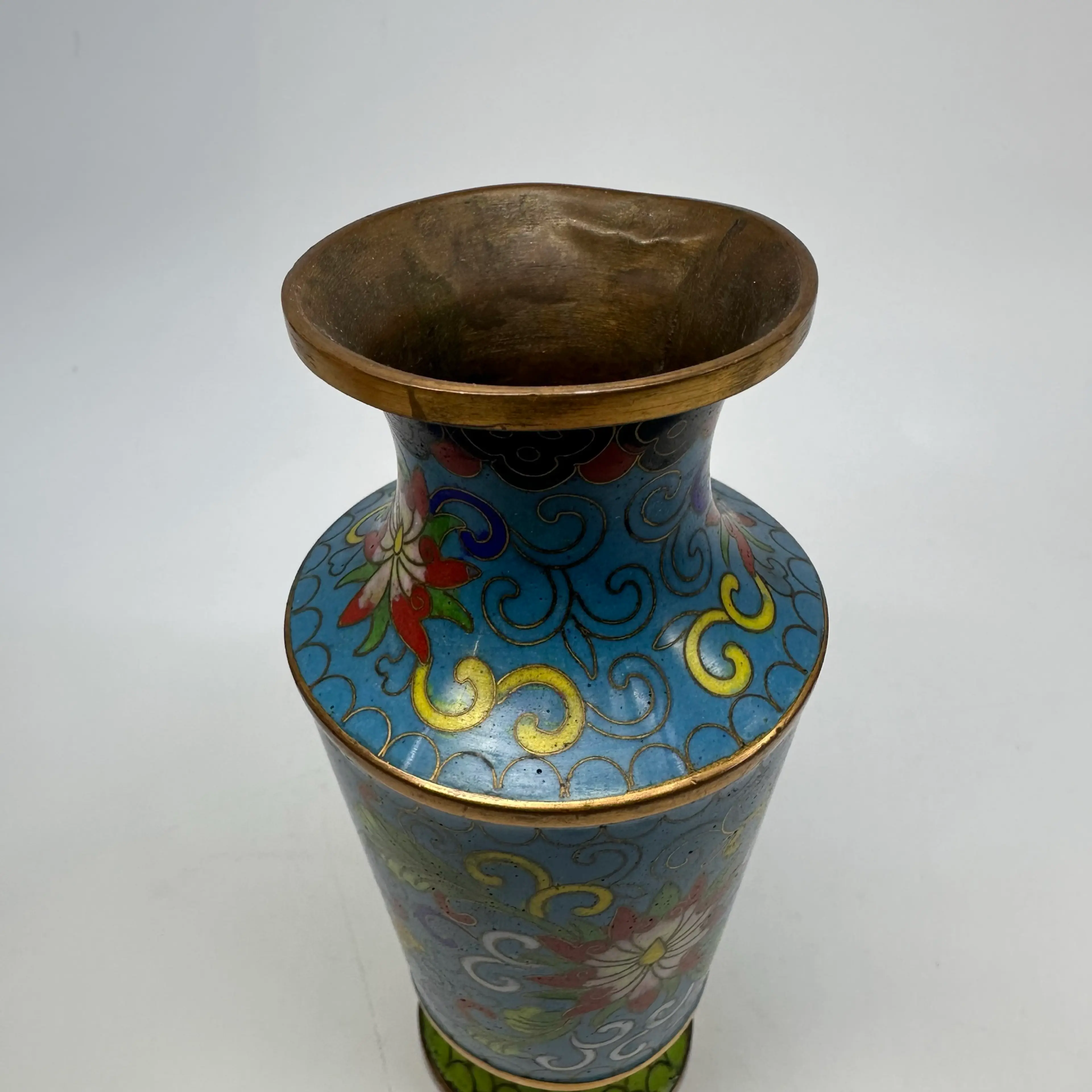 Image 2 of 6