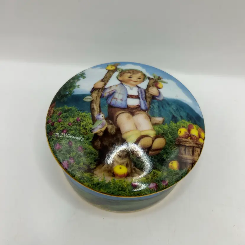 Vintage Hummel Music Box Danbury Mint