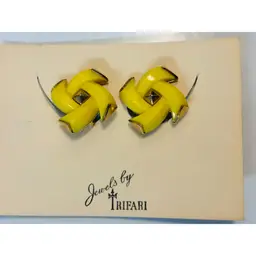 Vintage & Crown Trifari Yellow Thermoset Clip On Earrings